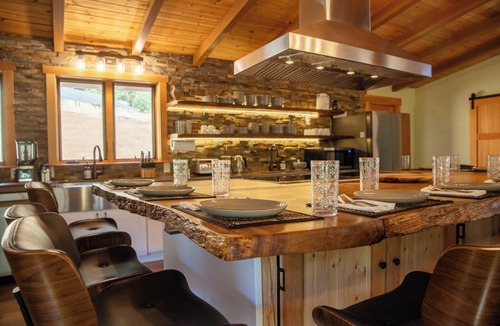 Sonora Cottage | Private 40-acre retreat with creek, swimming hole, hot tub, fire pit, sleeps 18, dog-friendly, near golf & casinos.