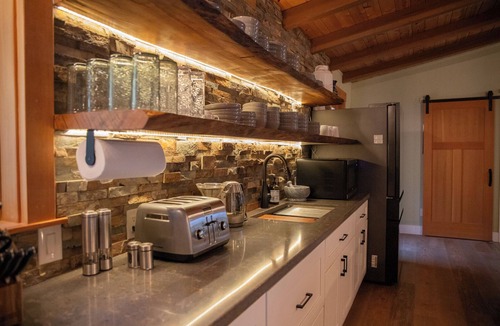 Sonora Cottage | Private 40-acre retreat with creek, swimming hole, hot tub, fire pit, sleeps 18, dog-friendly, near golf & casinos.