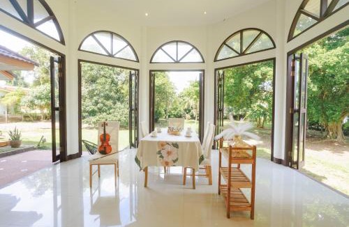 Mae Jo Villa | Private 400m2 Villa - Hearth - Mountain View - Huge yard - AC - Late Check-in