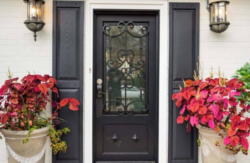 Cave Spring House | Private 5 Bedroom House Nestled in Heart of Town