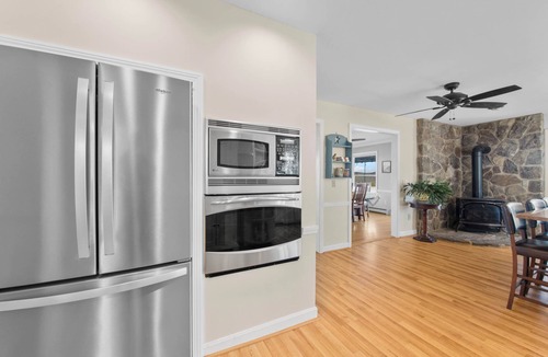 West Paris House | Private 52 Acre Mountain Top, Heated indoor Pool & Spa, Pond, Trails, 5 bedrooms