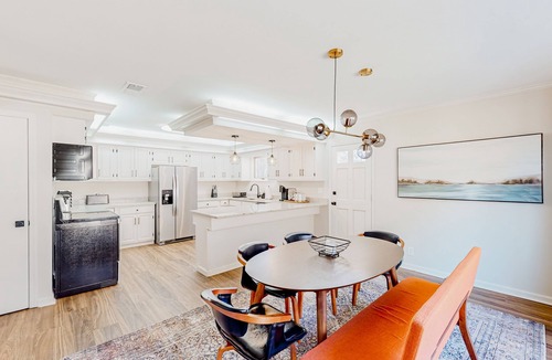 Calhoun House | Private acreage with mountain views, alfresco dining, & grill - near Webb Lake