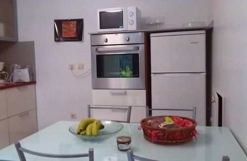 Tabua Villa | Private and heated swiming pool - Wi-Fi - Cable and Satelite TV - large garden