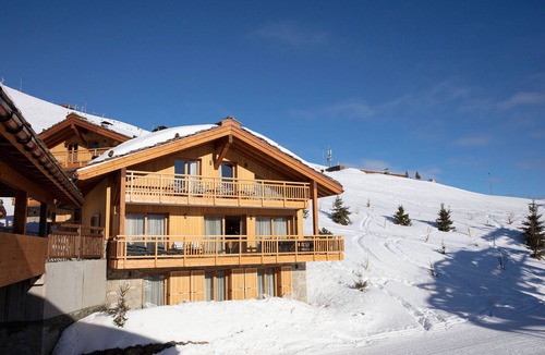 Cognet Ski Chalet | Private and modern chalet in the heart of Alpe d'Huez.