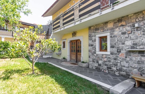 Tomaj Apartment | Private Apartment HerMes arT on the Karst Shared Pool & Parking