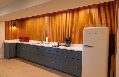 Greenbush Apartment | Private Apartment in Third Cliff Scituate Home .Walk to Beach. Pet Friendly