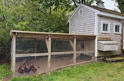 Greenbush Apartment | Private Apartment in Third Cliff Scituate Home .Walk to Beach. Pet Friendly