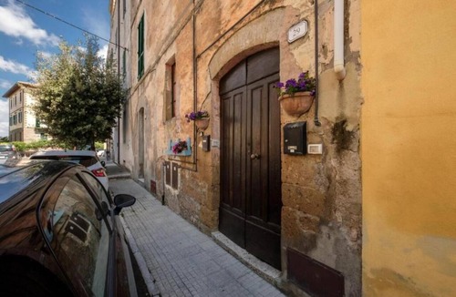 Pitigliano Apartment | Private apartment + parking in front of the house + 2 bedrooms, sleeps 4, and 2 bathrooms