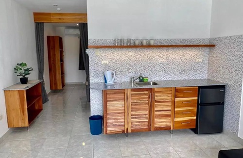 Dauis Apartment | Private Apartment with Big swimming pool
