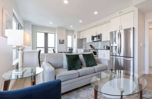 Quincy Apartment | Private Apt Downtown