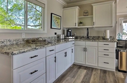 Newcastle Resort | Private Auburn Pool & Spa Retreat Sleeps 10+ Dogs Sunsets Wineries