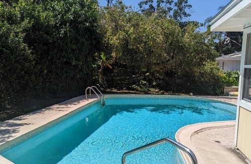 Vero Beach South House | Private backyard pool oasis.15 min to ocean!
