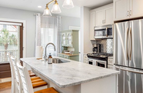Cannonborough Elliotborough House | Private Balcony 2 Living Rooms Walk to King St
