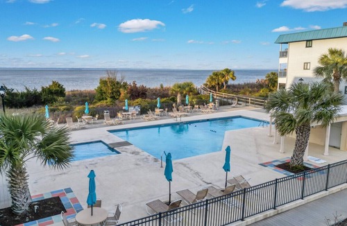 Tybee Island Condo | Private Balcony - Pickle Ball - Beach and Pool