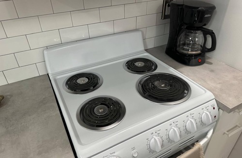 Bedford House | Private Basement Suite - 2 Bedrooms