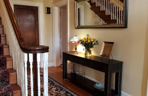Topeka House | PRIVATE BATH - PRIVATE ROOM - WASHBURN AREA - KEYLESS ENTRY