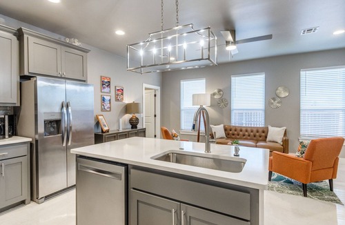 Edmond House | Private Baths - Sleeps 10 - 3BR - 2,250 Sq Ft - Nr DT Edmond
