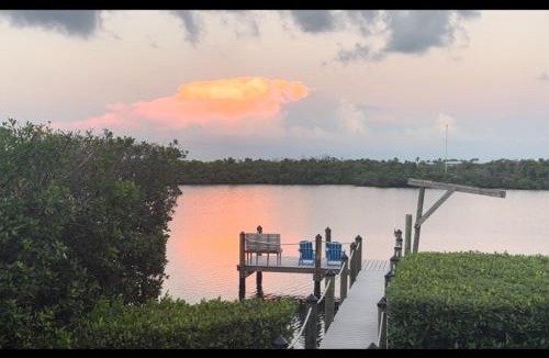 Englewood House | Private Bayfront Beach House with Dock, Steps to Beach and Restaurants