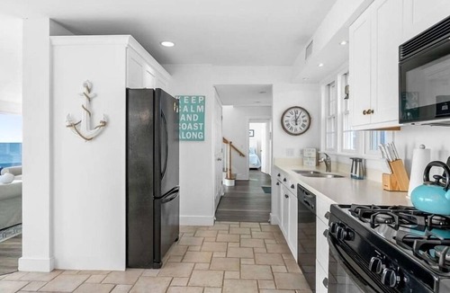 Northwest Harwich House | Private beach. 4 bedrooms and 3 full baths RPMS116