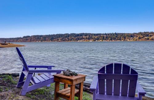 Burley House | Private Beach Access! Group-Friendly Getaway!