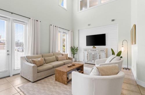 Emerald Waters Village House | Private Beach Access, Gated, Courtyard Pool, Pet Friendly