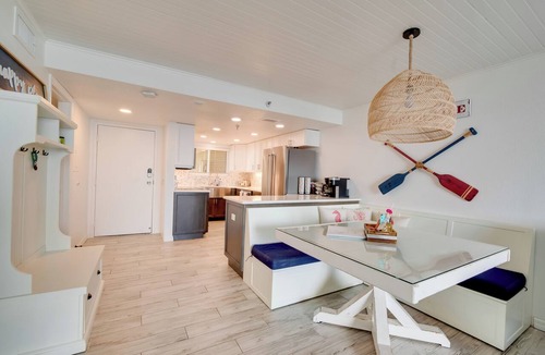 Hudson Condo | Private Beach Access & Gulf Views: Hudson Condo!