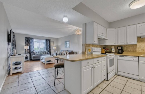 Destin Condo | Private Beach Access! Pet-friendly! Chateau La Mer 14A!