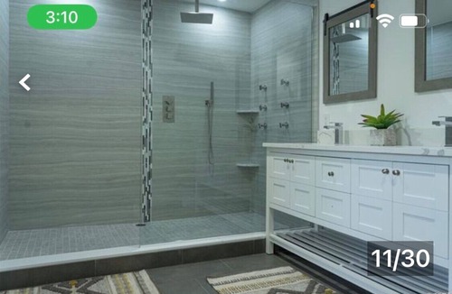 Orient Point House | Private Beach and Ing Pool! New build 4 bed 4.5 bth Farmhouse! Chefs kitchen