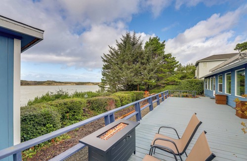 Florence House | Private Beach, Deck & Grill! Siuslaw River Getaway