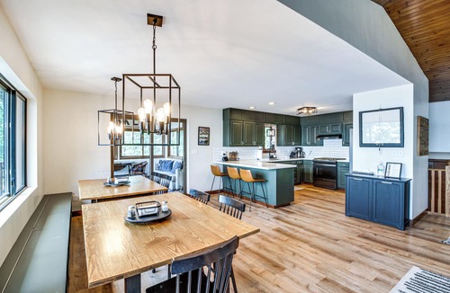 Baxter Cabin | Private Beach & Dock: White Sand Lake Retreat!