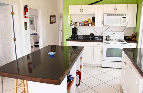 Wemyss Settlement Cottage | PRIVATE BEACH HOUSE -4 BED- 2 BATH - Perfect Beach Cottage !