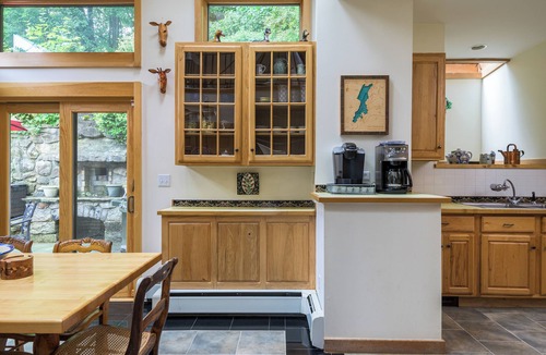 Putnam Valley House | Private Beach, Kayaks, and Rustic Lakefront Living on Lake Oscawana