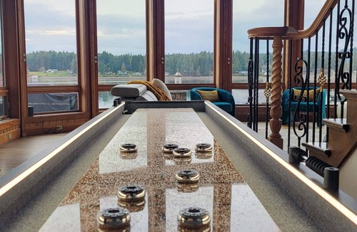 Shelton House | Private beach luxury home sleeps 12, Shelton, WA