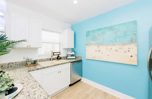 St. Pete Beach Resort | Private Beach Micro-Resort >1 mile to the beach [ALL 4 Units] sleeps 18