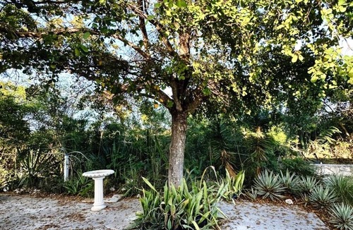 Ocean Point House | Private beach nearby