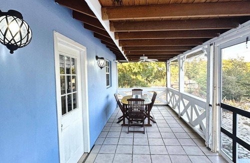 Ocean Point House | Private beach nearby