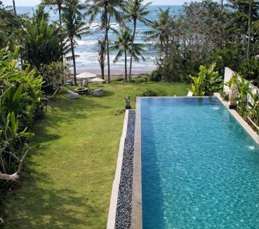 Cemagi Villa | Private beach Oceanfront 3bd Villa