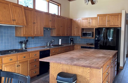 Somerset Cabin | Private beach on Pine Lake, great views, 3 spacious bedrooms and 2 living rooms