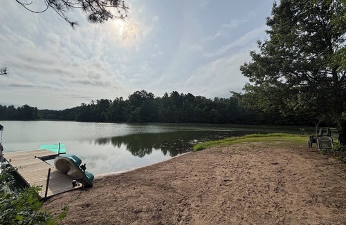 Somerset Cabin | Private beach on Pine Lake, great views, 3 spacious bedrooms and 2 living rooms