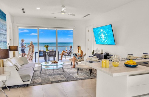 Islamorada House | Private Beach/Private overwater dock/Heated Pool/Mahi Key