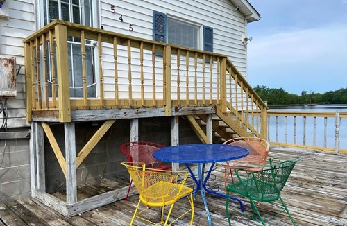 Saint Mary Of The Woods House | Private Beach House on the Lake - Ideal for Groups, Events, and Lakeside Recreation