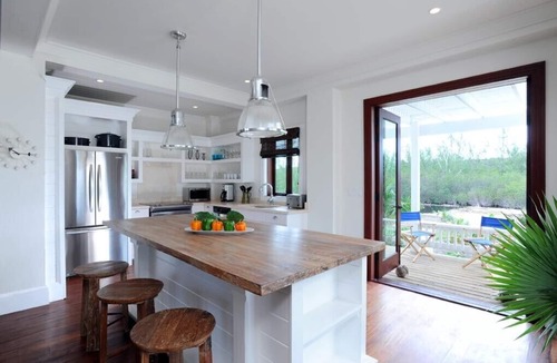 Governor's Harbour House | Private Beachfront Home w/Pool, Solar, Banks Rd, Walk to Restaurants