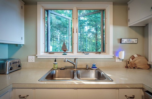 Harbor Springs House | Private Beachfront Lake Michigan Retreat with Golden Sunsets- Sleeps 8