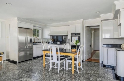 West Hyannisport House | Private beachfront for your use only! RPMS016