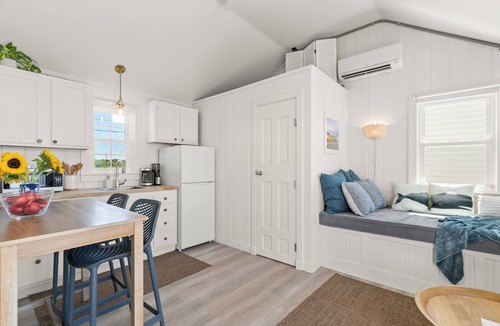 North Truro Cottage | Private Beachfront Cottage for 2—Spacious Deck on the Water, Breathtaking Views!
