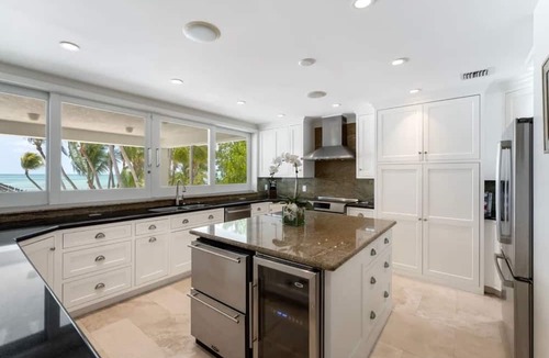 Islamorada House | Private Beachfront Estate with Resort-Style Pool & Pier