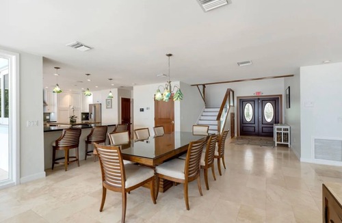 Islamorada House | Private Beachfront Estate with Resort-Style Pool & Pier