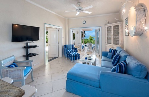 Reeds Bay Apartment | Private Beachfront Oasis - Reeds House 1 (3 bed)