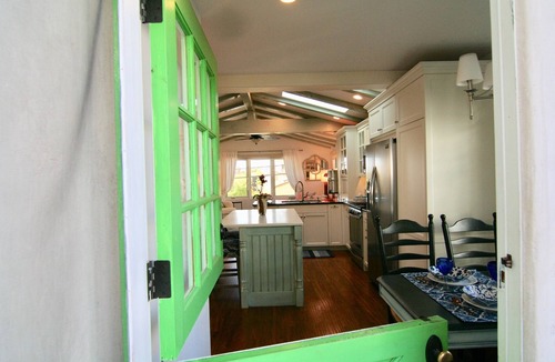 Encinitas House | Private Beautiful Clean Beachy-Close to All Retreat