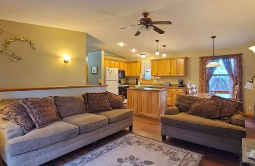 Suttons Bay Cottage | Private Beautiful Pine Cottage on historic M-22, Traverse City, MI